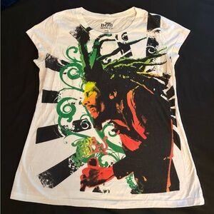 Bob Marley brand concert t in Junior’s size XXL. EUC. Worn one time.